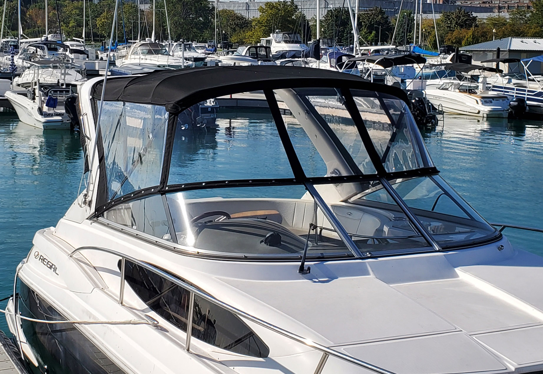 Canvas enclosure with Polycarbonate front windows and Strataglass side