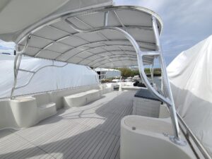 Pontoon frame by Chicago Marine Canvas